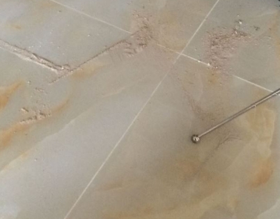 繁峙瓷砖空鼓维修公司分享粘合剂选择不当在瓷砖铺贴过程中可能导致以下问题