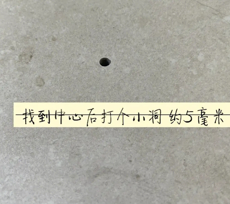 繁峙瓷砖空鼓维修公司专业解答在瓷砖铺贴过程中，如果砂料搅拌不均匀，将会带来以下问题